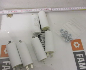 Конденсатор 
MLR 25 PRL 4563 3071/A
6,3 μF Tol. ±5%, 400V DB A-30.000h, 450V DB B-10.000h,
Sicherheitsklasse S0, Abm.Ø30x71mm, mit Einfachflachstecker 6,3x0,8mm,
Befestigungsbolzen M8 mit Mutter und Zahnscheibe lose beigelegt ICAR