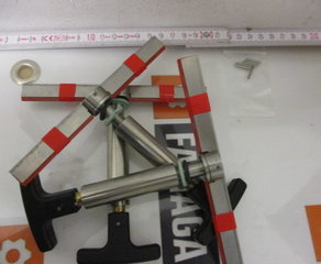 Стеклоочиститель 
Scheibenwischer SWI 
Lumiglas-Scheibenwischer Typ SWI,T-Griff, für DIN 28120 - DN 125 und DIN 11851 - DN 150 produktberührende Teile Edelstahl 
 Wischblatt Silikon oder PTFE Papenmeier