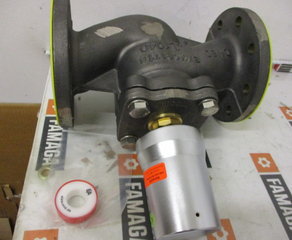 Клапан 
Druckgesteuertes Ventil, DN80, SK80-Ms., GG/PTFE, PN16, Ruhe zu, mit Medium END-Armaturen