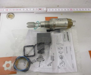 Вибрационный датчик предельного уровня
Liquiphant FTL31
FTL31-AA4U2AAWBJ
AA Zulassung: Ex-freier Bereich
4 Energieversorgung; Ausgang: 10-30VDC; 3-Leiter PNP
U Elektrischer Anschluss: Ventilstecker ISO4400 M16, IP65 NEMA Type 4X Encl.
2  Sensordesign: Max. Prozesstemperatur 100oC/212oF
AA Sensortyp: Kompaktversion 316L Ra<3,2um/126uin
WBJ  Prozessanschluss: Gewinde ISO228 G1/2, 316L Endress+Hauser