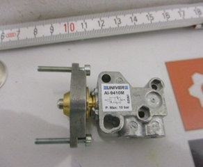 Выключатель
3/2-Wege Miniaturendschalter JET Univer